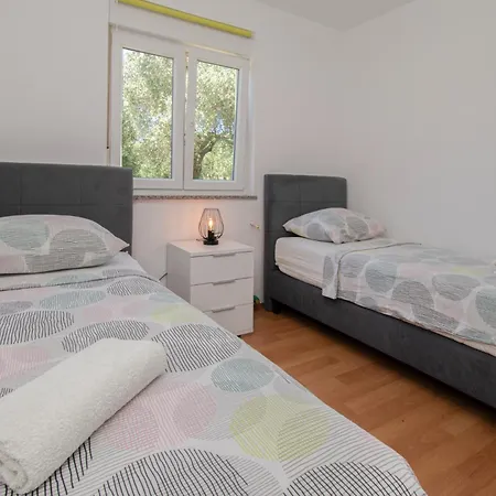 Casa Mare Near Pula,istria Villa Galižana